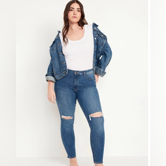 Old Navy rockstar high waisted Jeans - size 8 - Picture 5 of 11